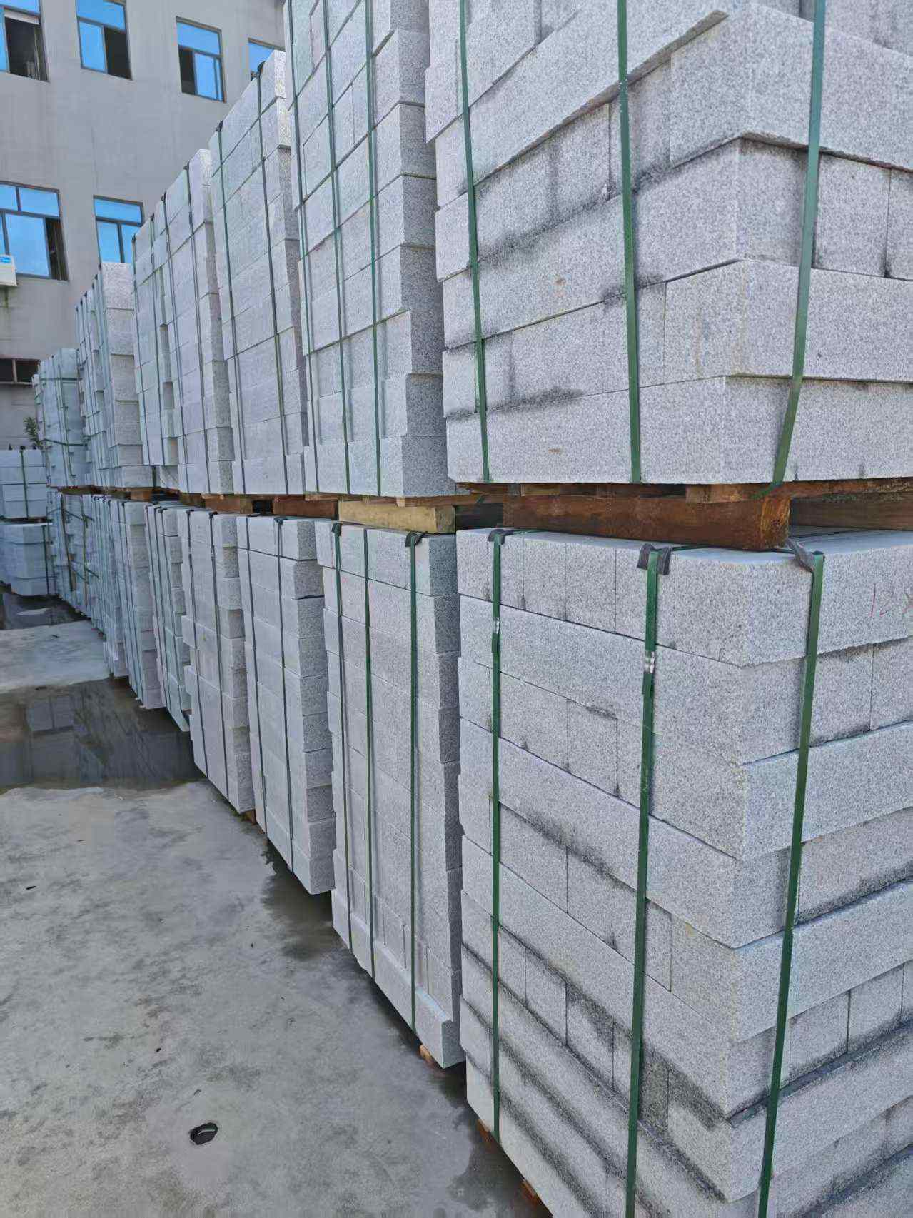 泉州芝麻白路牙石，路侧石