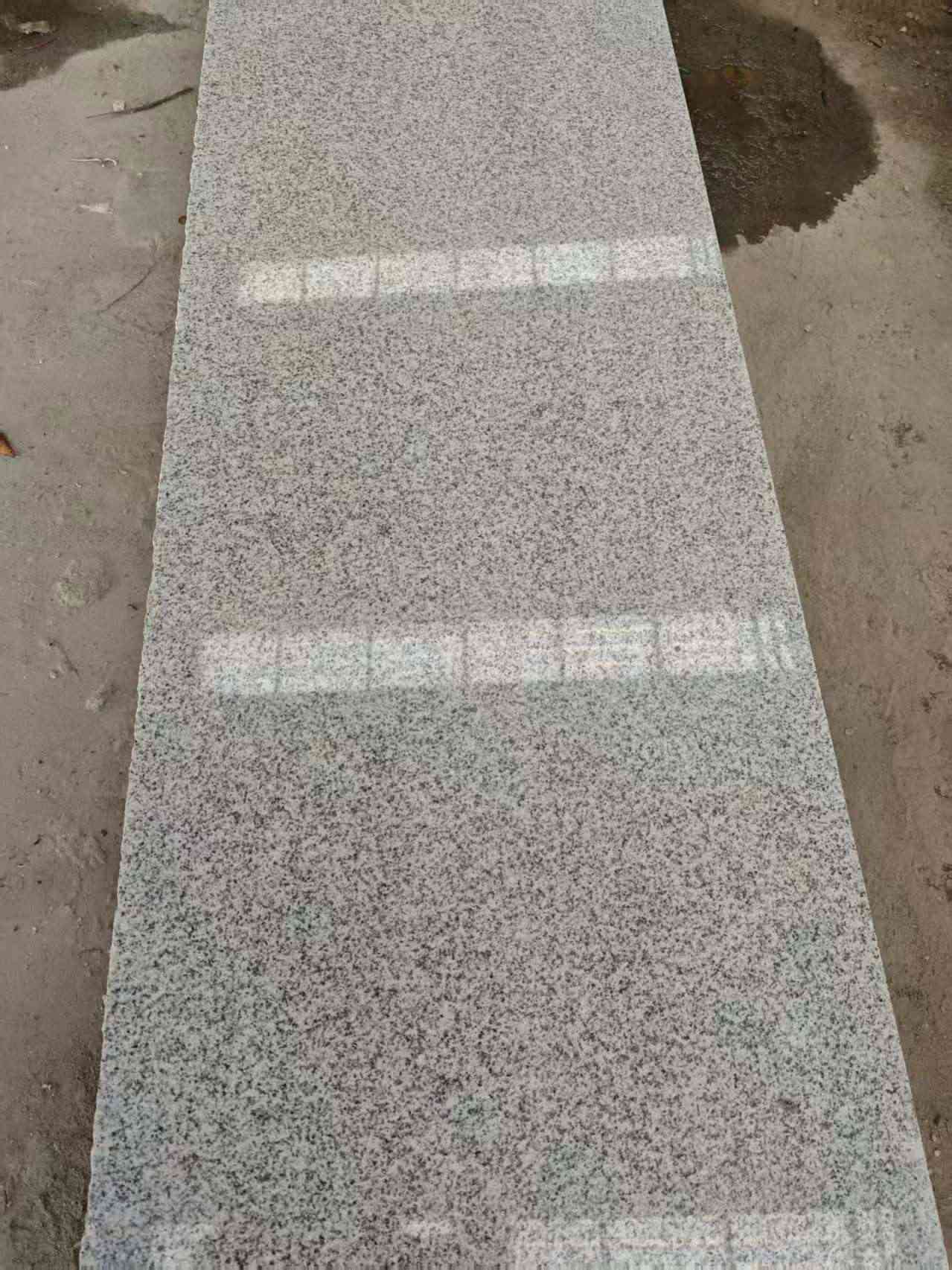 泉州芝麻白光面毛板